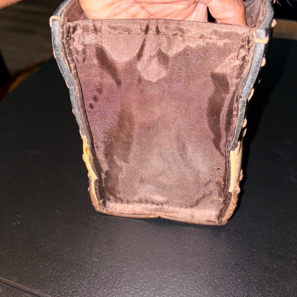 *Beautiful Coconut Shell Handbag - Picture 9 of 10